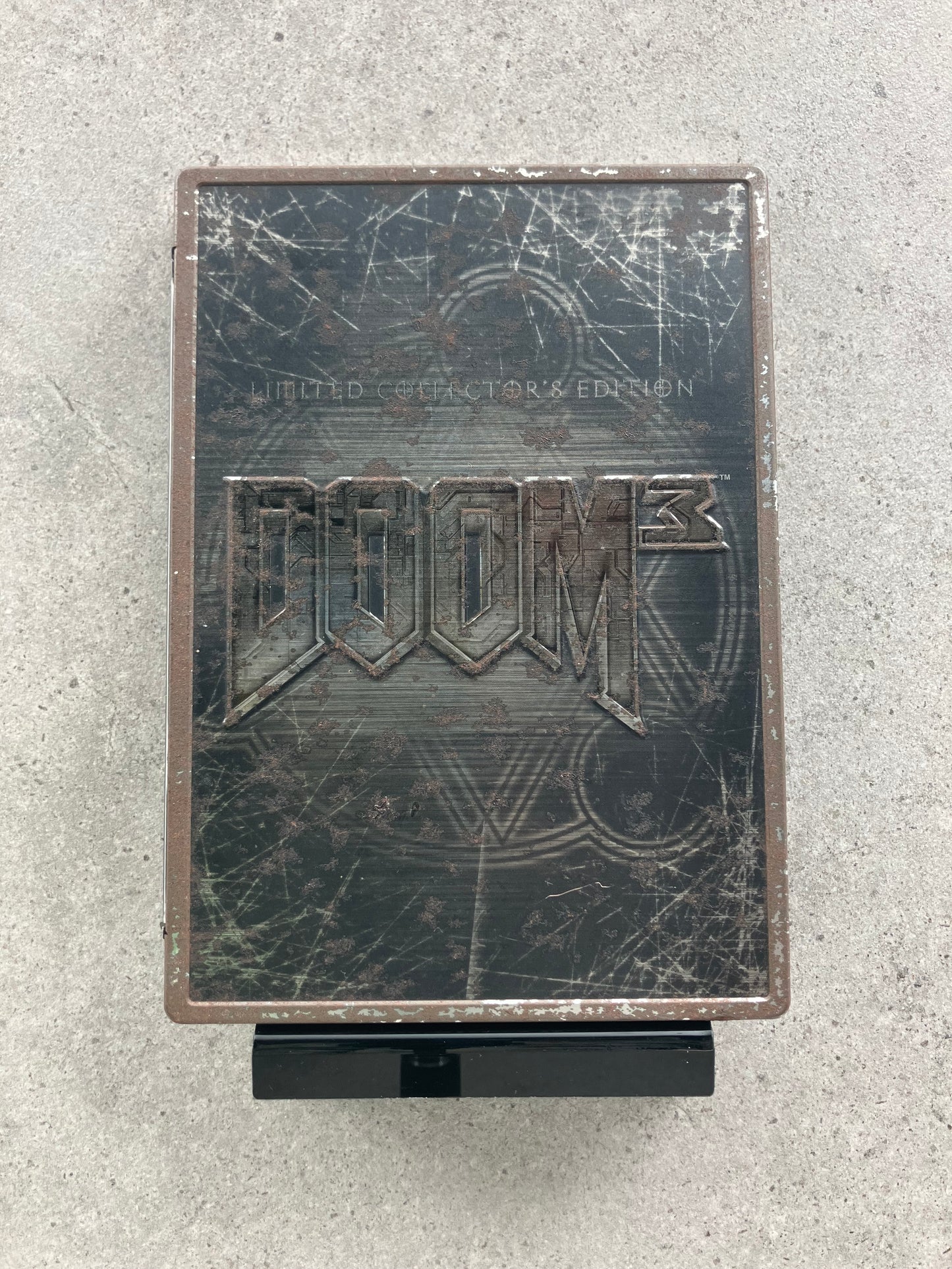 Doom 3 (Limited Collector's Edition Metal Case)