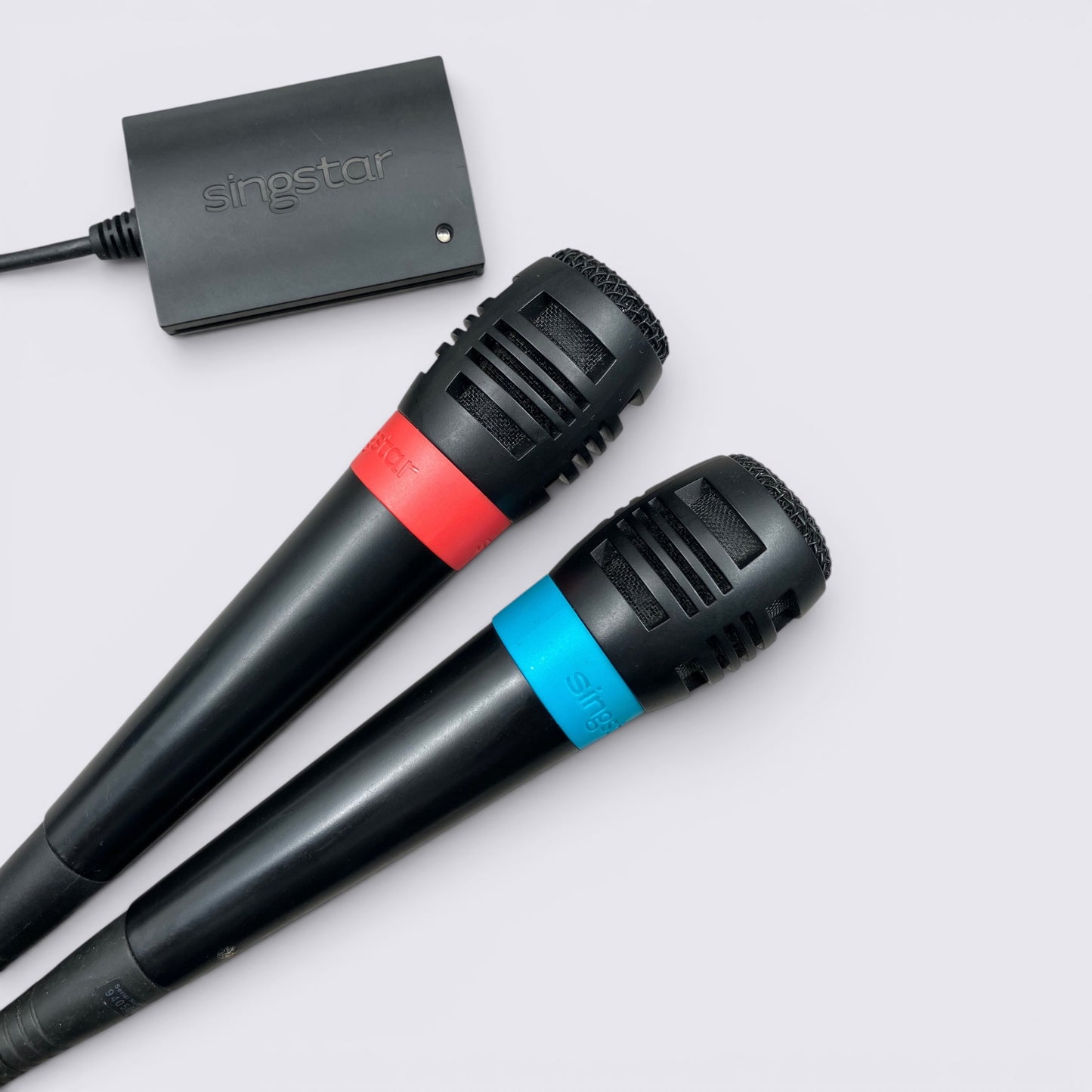 MrPixel SingStar wired USB microphones with red and blue rings and a USB adapter for PlayStation gaming