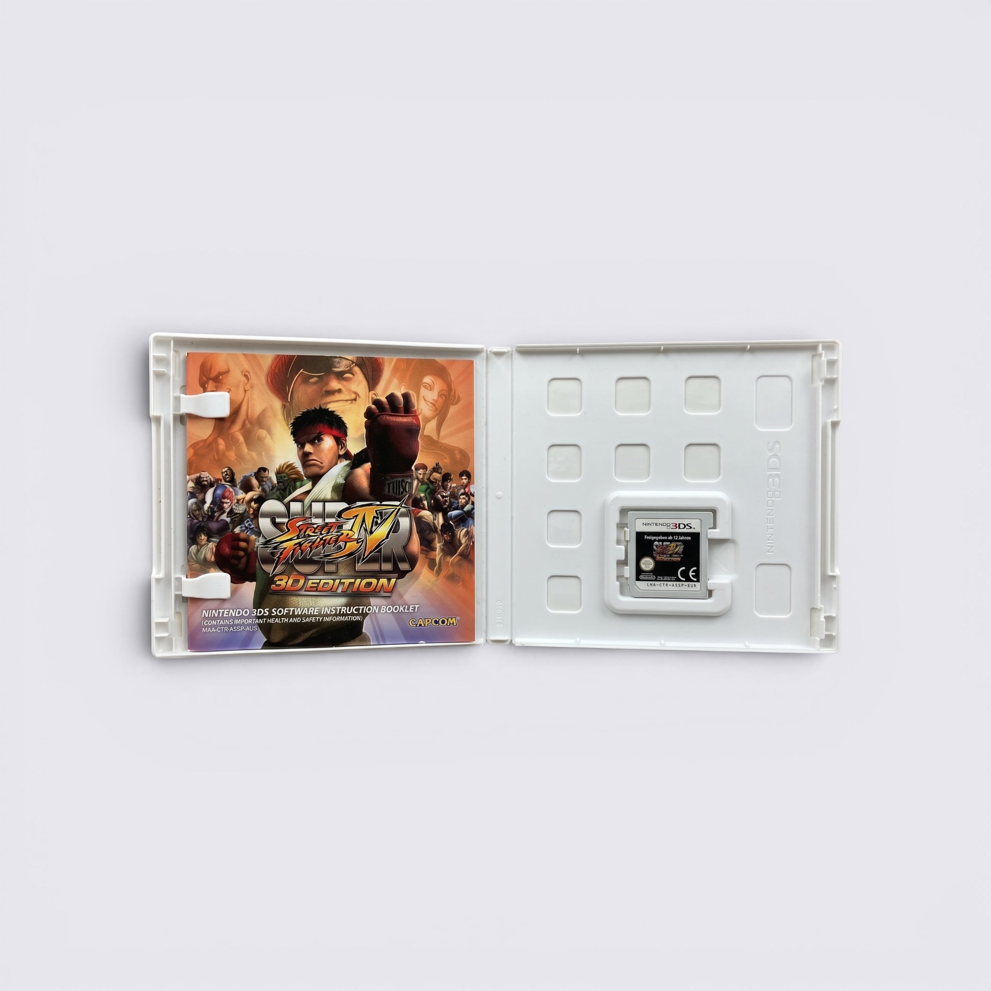 MrPixel Super Street Fighter IV: 3D Edition for Nintendo 3DS with game cartridge and instruction manual in case